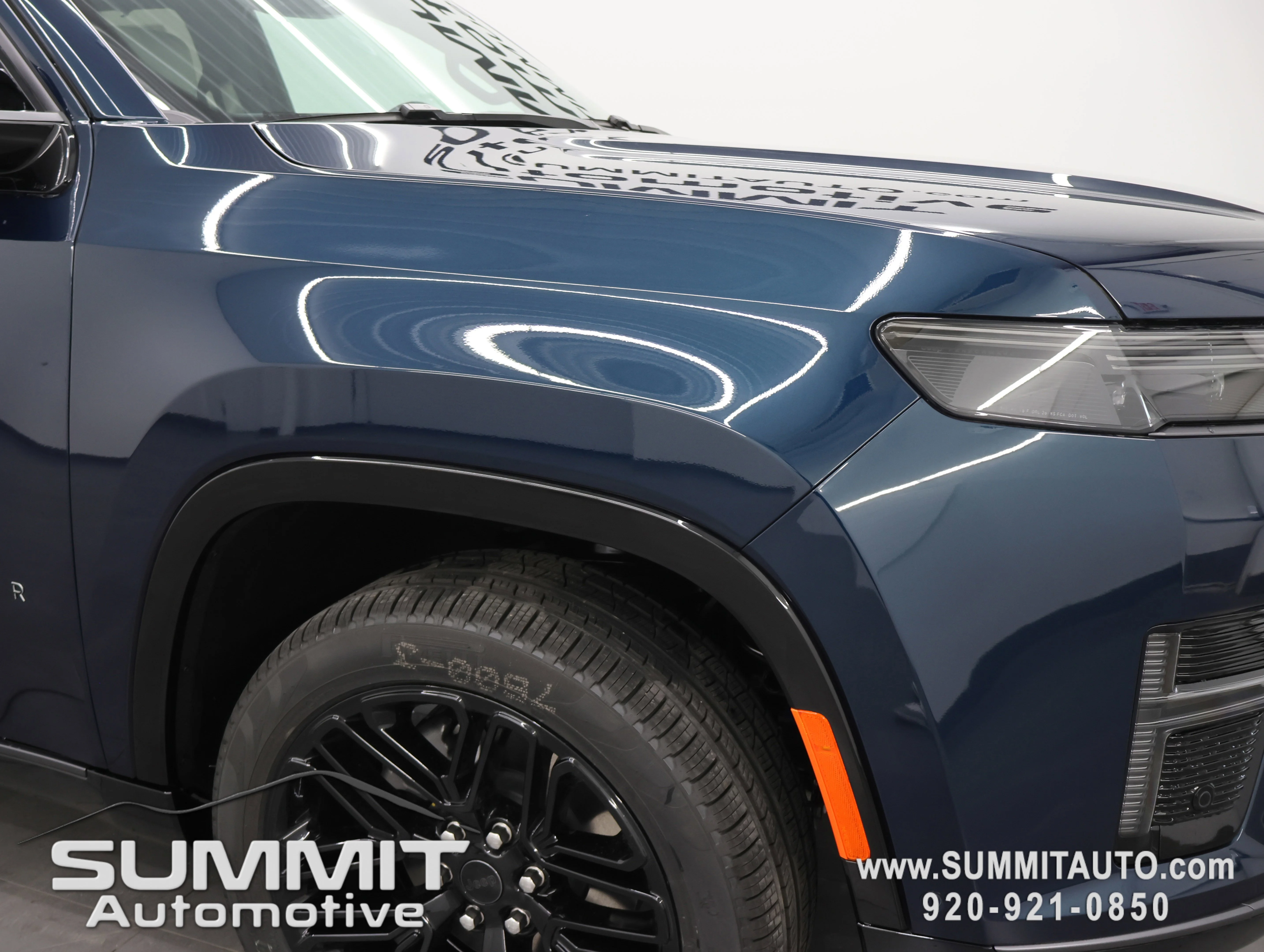 New 2026 Fathom Blue Pearl-Coat Exterior Paint (Late Availability) Jeep Limited Reserve image 27