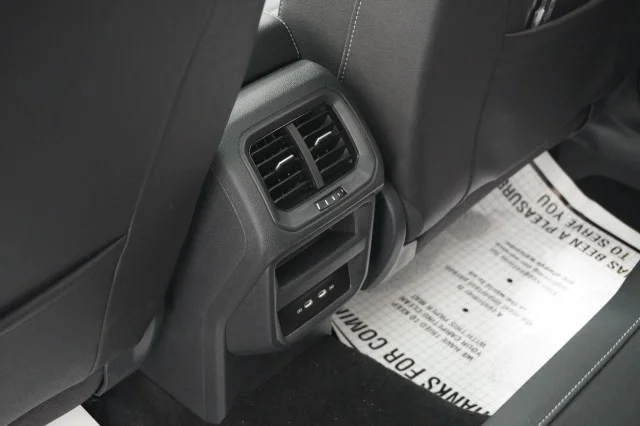New 2026 Deep Black Pearl Volkswagen SE Black image 20