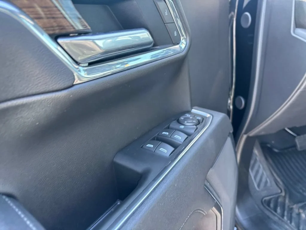 Used 2025 Black Chevrolet RST image 26