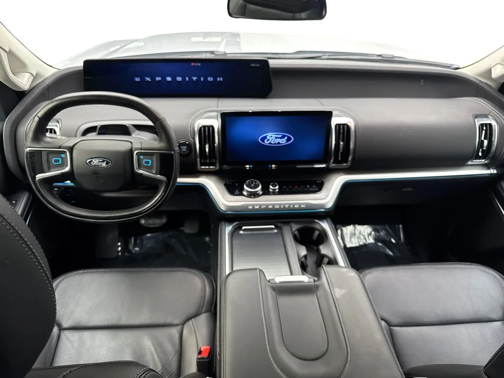 Used 2025 Silver Ford Platinum image 55