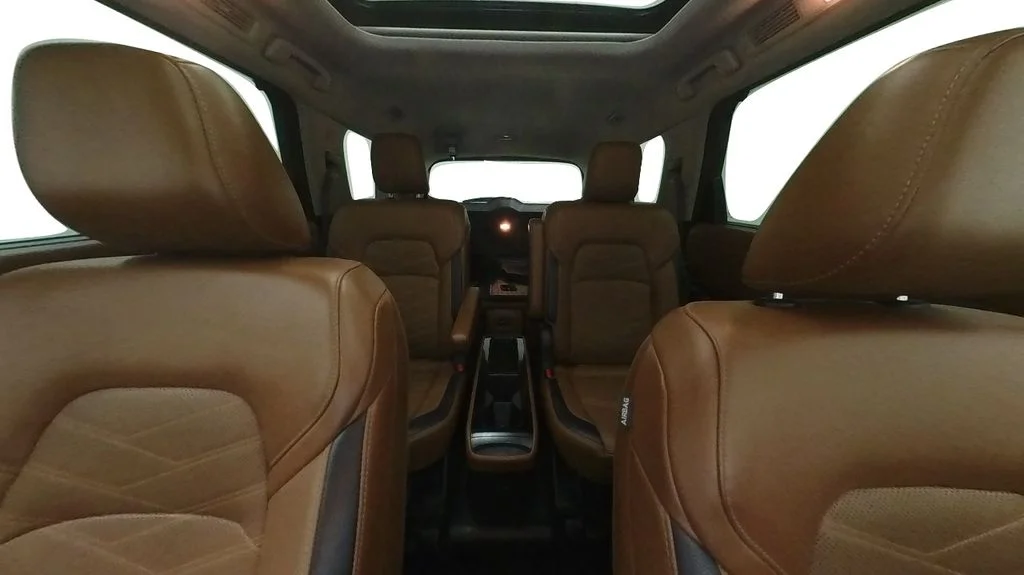 Certified Used 2023 Gray Nissan Platinum image 29