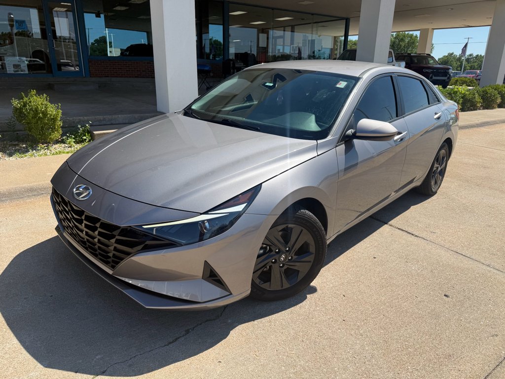 Used 2023 Fluid Metal Hyundai Blue image 2