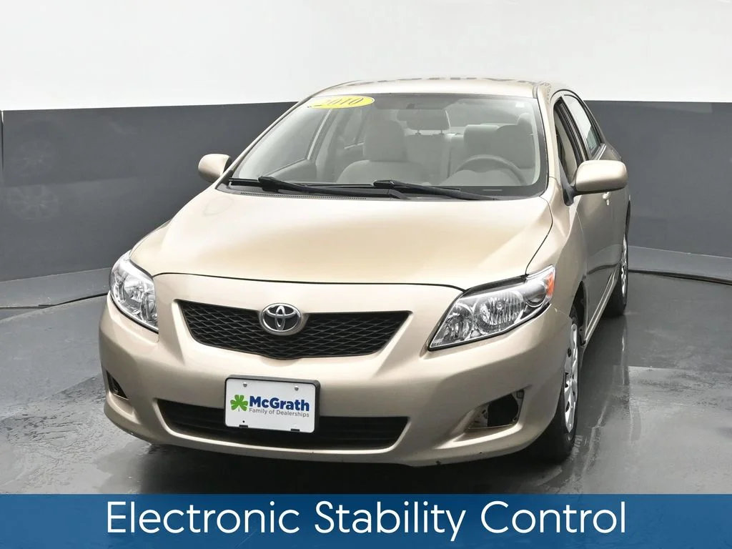 Used 2010  Toyota S image 7