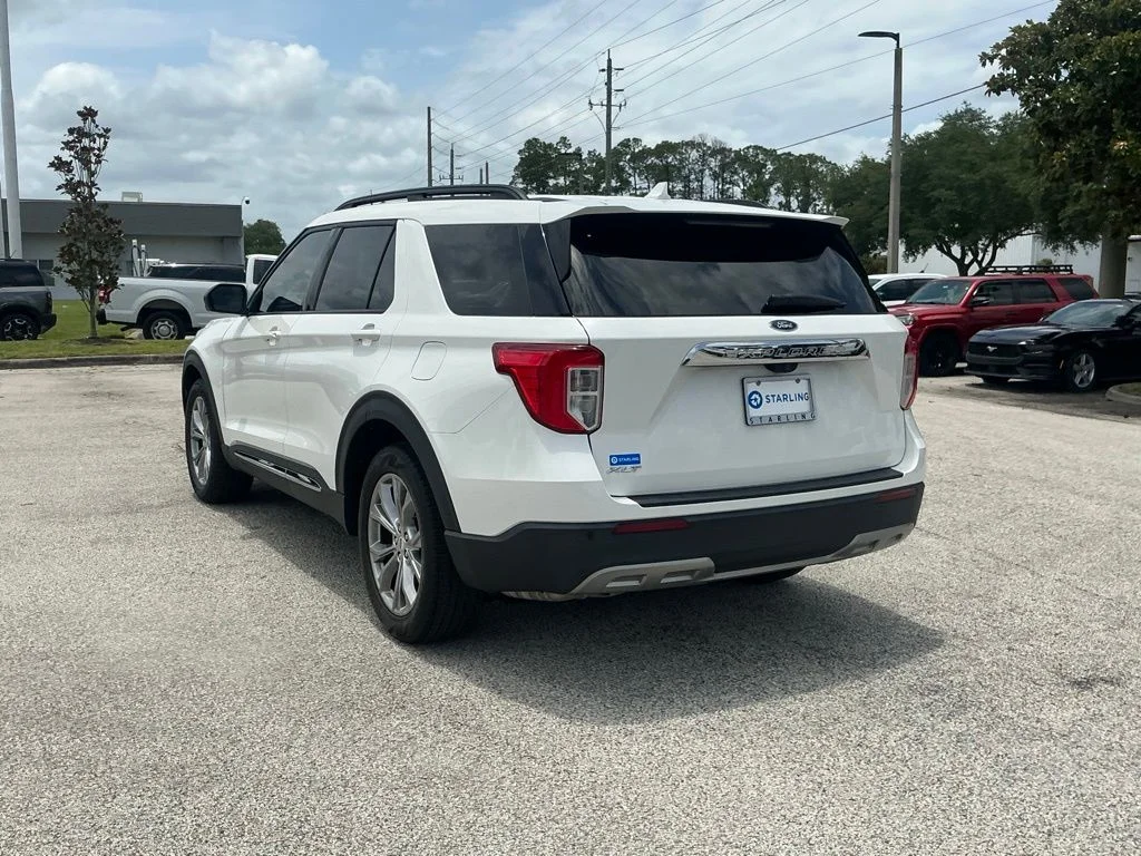 Used 2023 White Ford XLT image 9