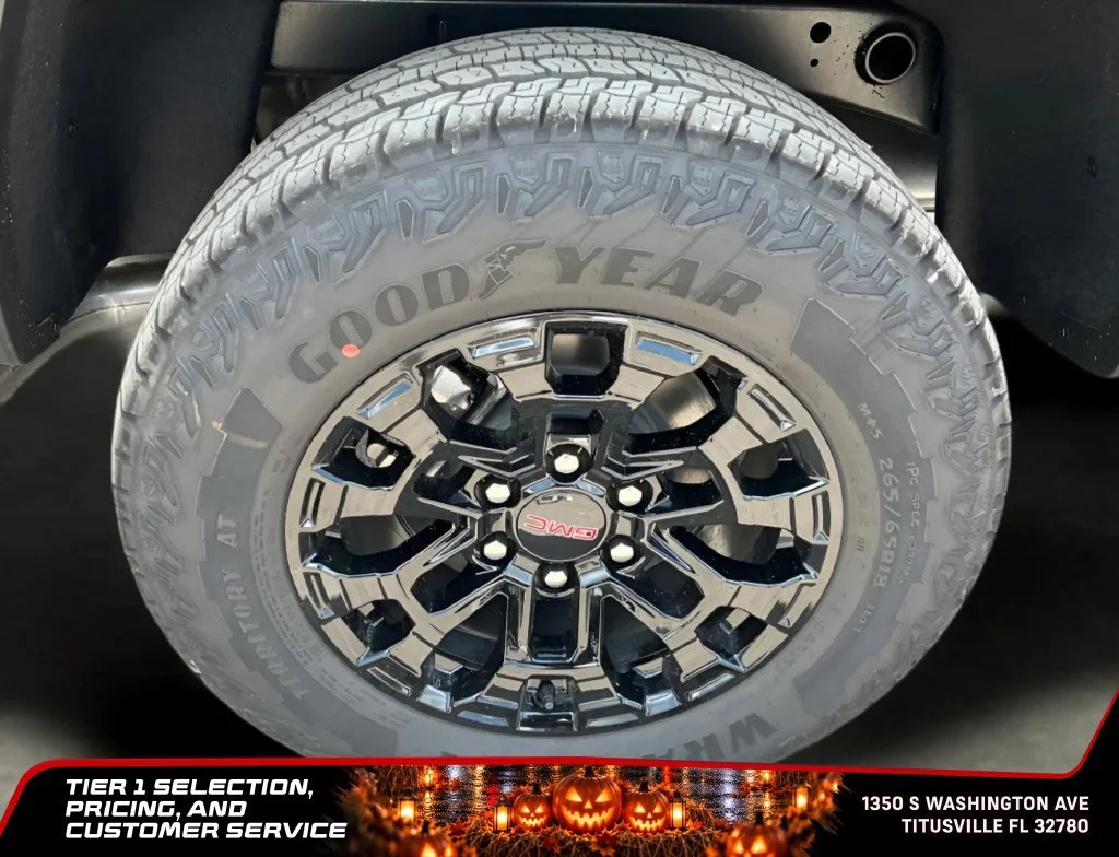 New 2026 Summit White GMC Elevation image 20