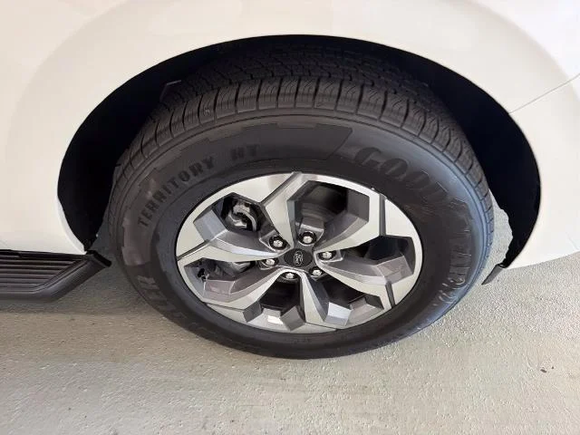 New 2027 Star White Metallic Tri-Coat Ford MAX Active image 22