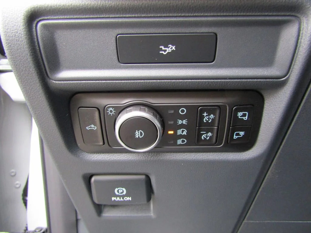 New 2026 Avalanche Ford XLT image 14