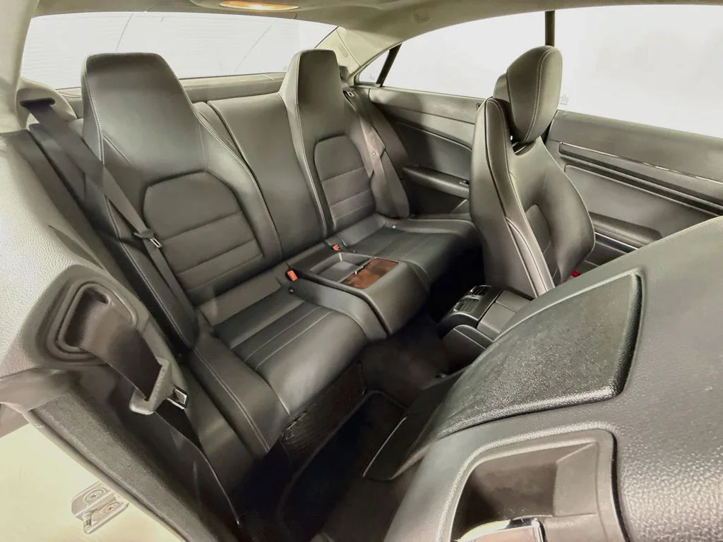 Used 2010  Mercedes-Benz E 350 image 28