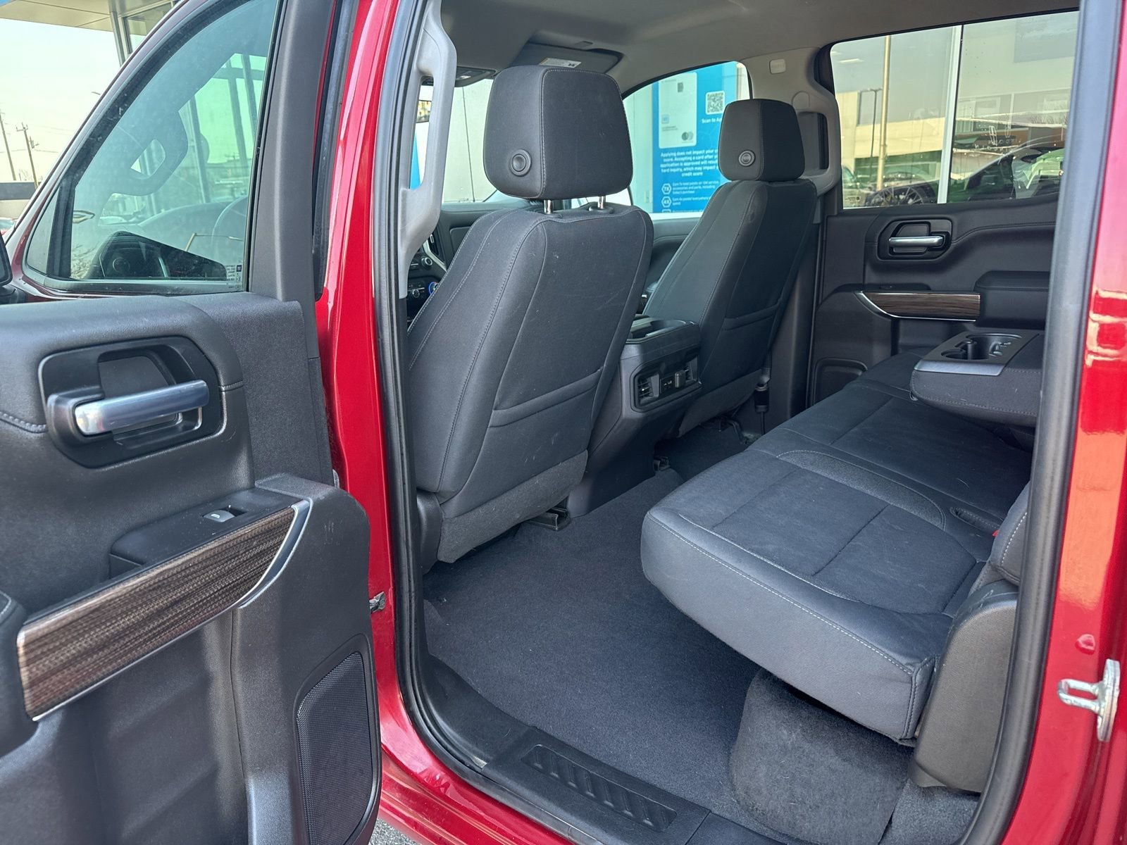 Used 2019 CAJUN RED TINTCOAT Chevrolet RST image 25