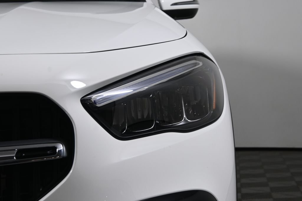 New 2026 Polar White Mercedes-Benz GLA 250 image 11