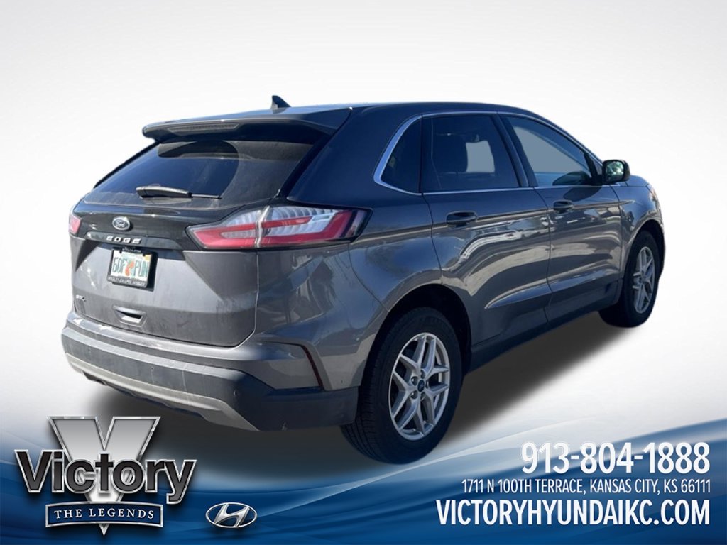 Used 2021 Gray Ford SEL image 7
