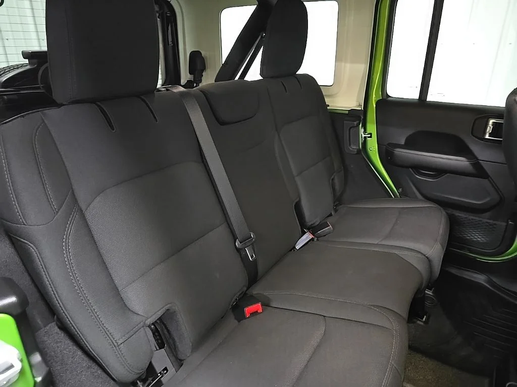 2020 Jeep Wrangler Unlimited Sahara - Photo 16
