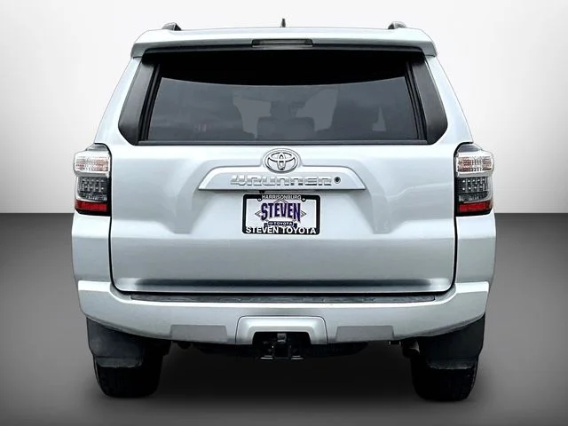 Used 2019 Silver Toyota SR5 image 5