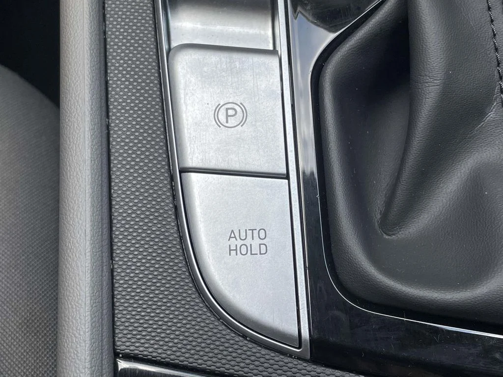 Used 2023 Black Hyundai SEL image 32