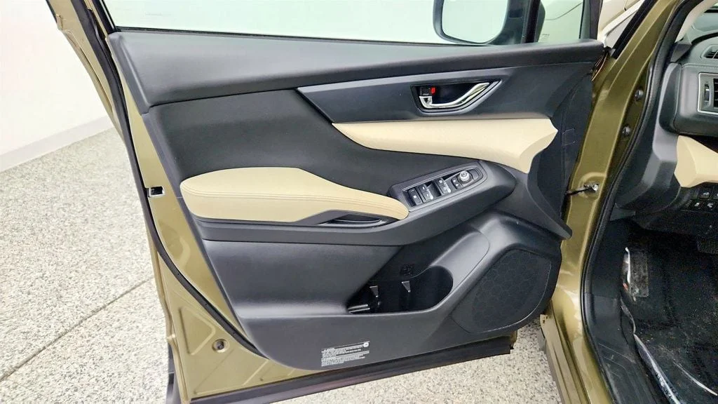 Used 2022 Autumn Green Metallic Subaru Premium 7-Passenger w/ Convenience Package & Wireless Charger image 10