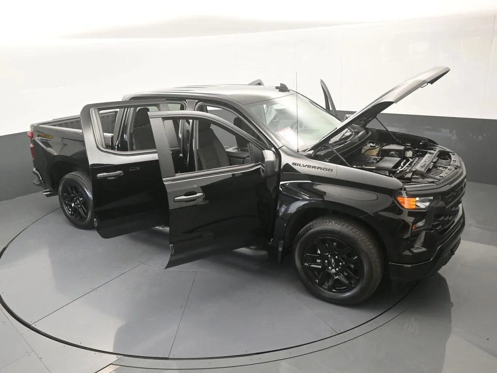 Used 2025 Black Chevrolet Custom image 72