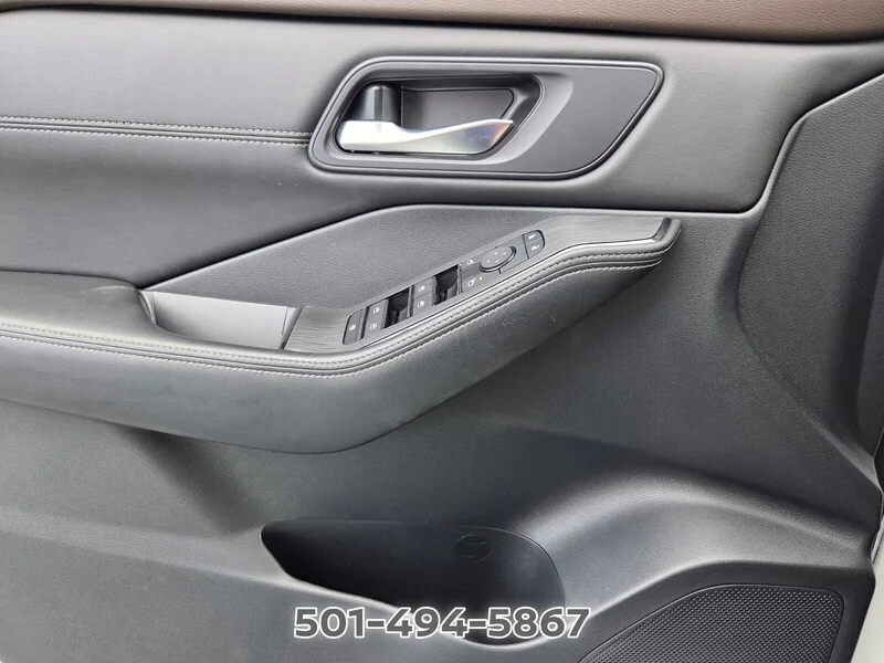 Used 2023 Pearl White NISSAN SV image 27