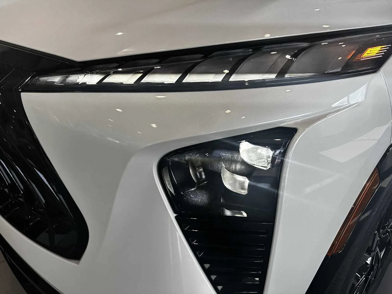 New 2027 RADIANT WHITE INFINITI Sport AWD image 5