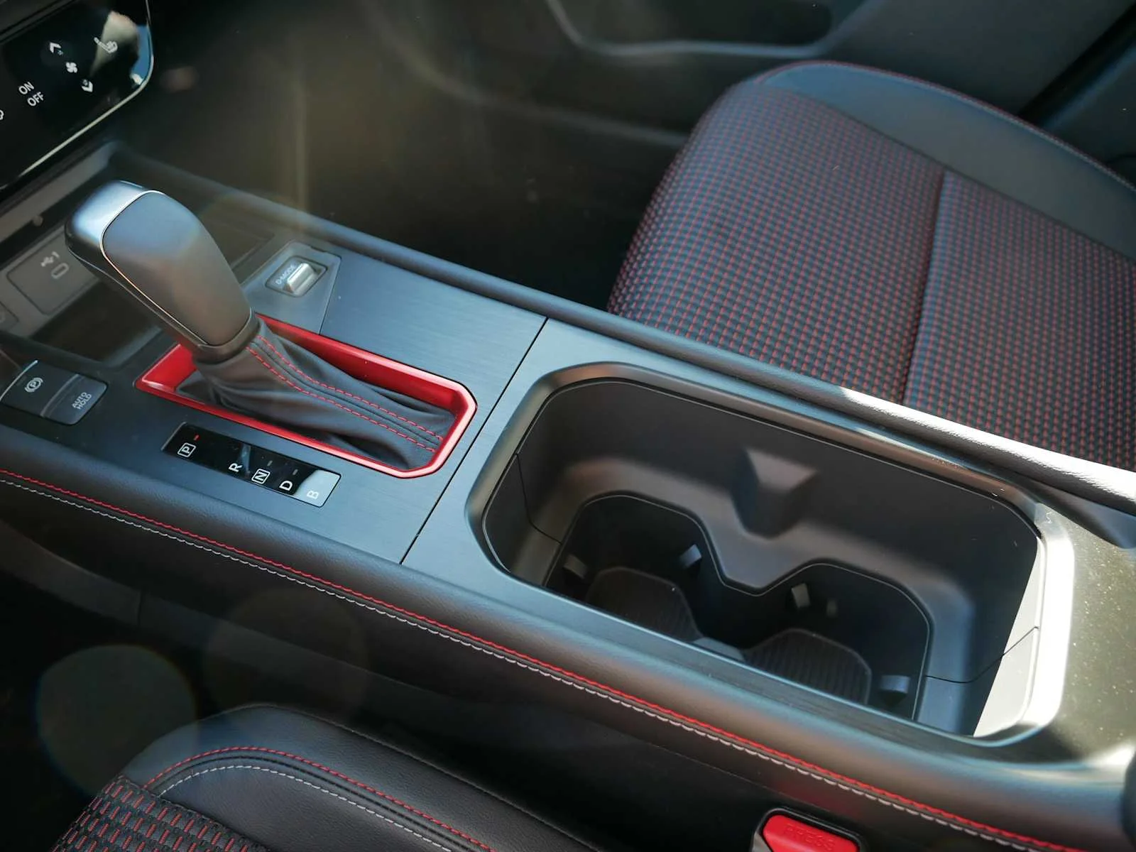 2026 Nissan KICKS SR AWD - Photo 15
