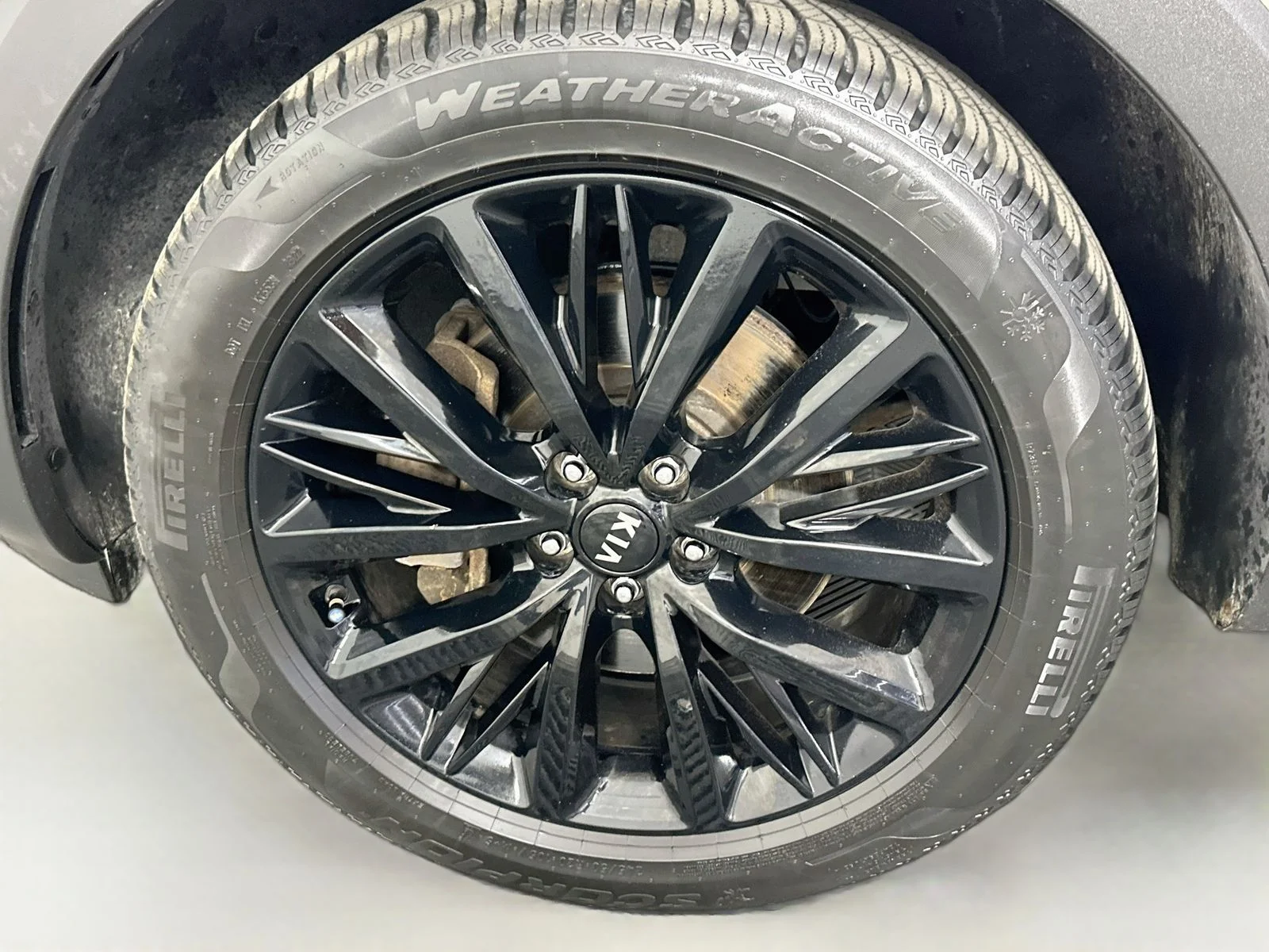 Used 2020 Snow White Pearl Kia SX image 34