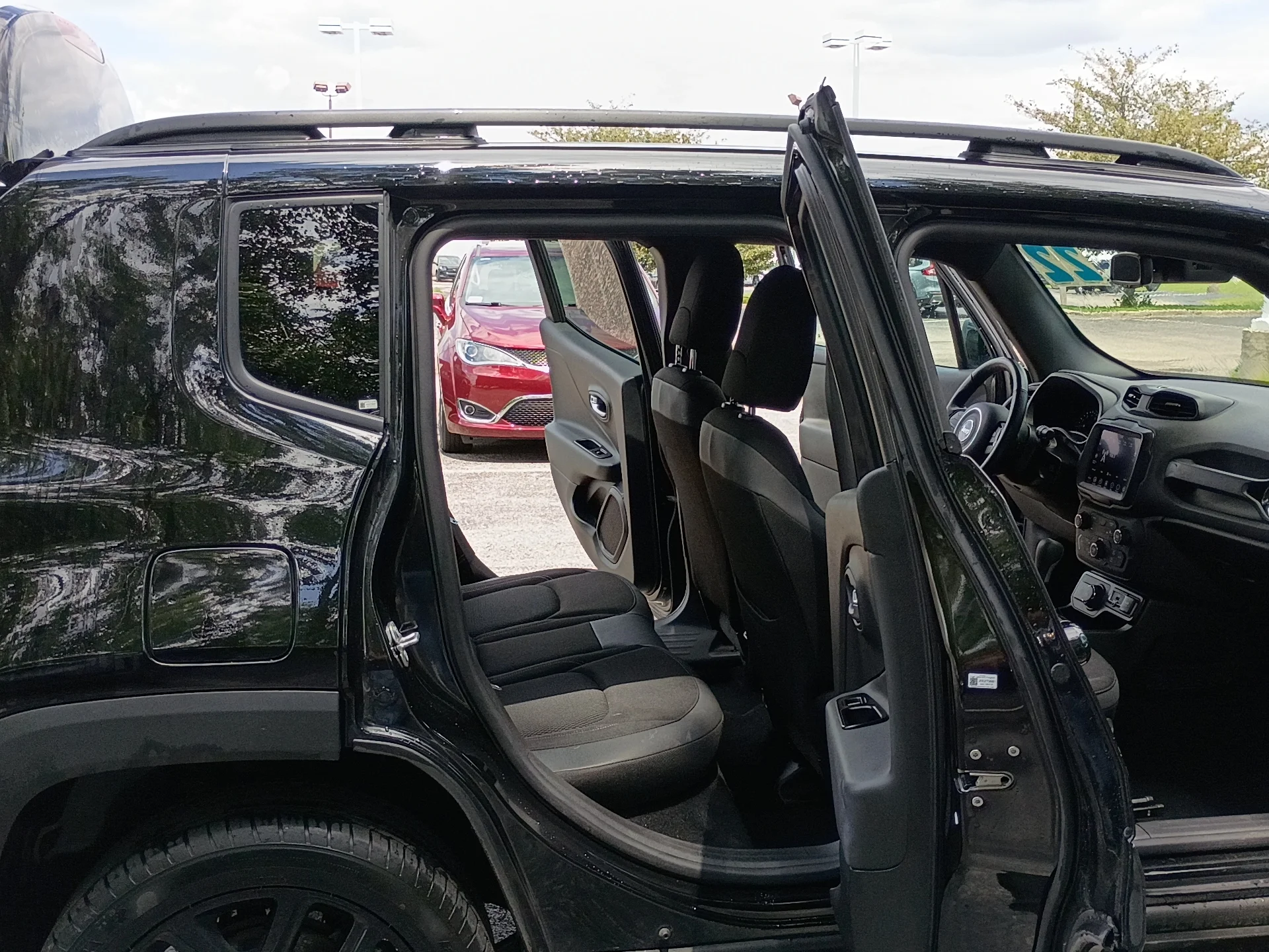 Used 2022 Black Clear Coat Jeep Altitude image 14