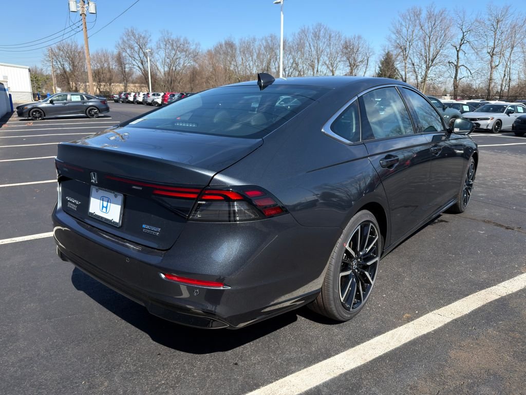 New 2026 Meteorite Gray Metallic Honda Touring image 5