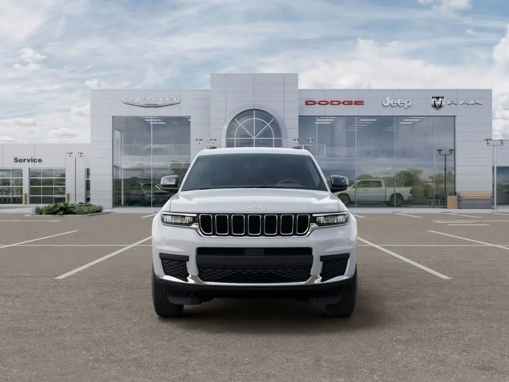 New 2026 Bright White Clear-Coat Exterior Paint Jeep Laredo X image 6