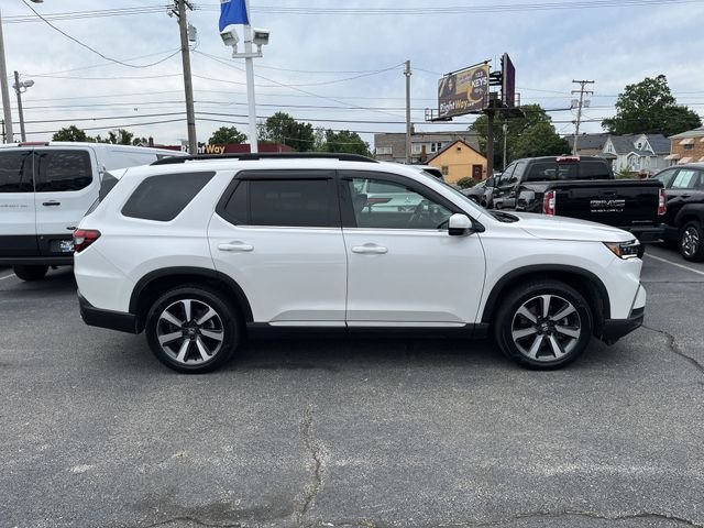 Used 2025  Honda Touring image 11