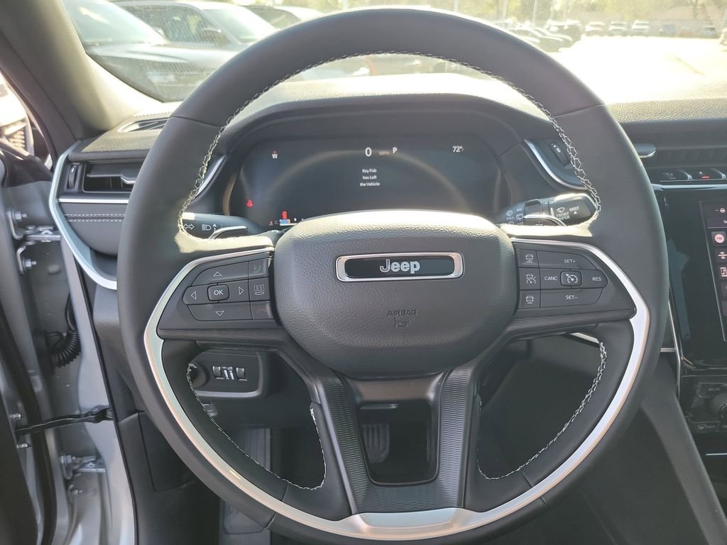 New 2026 Silver Zynith Jeep Laredo X image 23