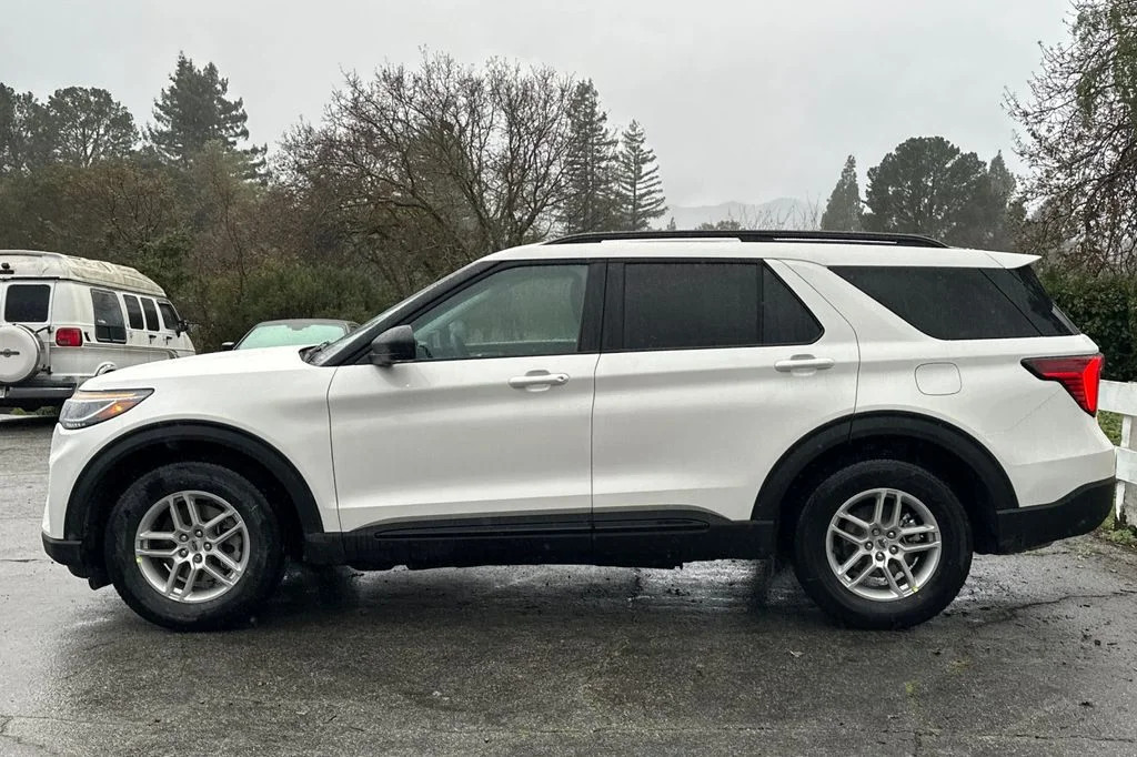 New 2026 White Metallic Ford Active image 7