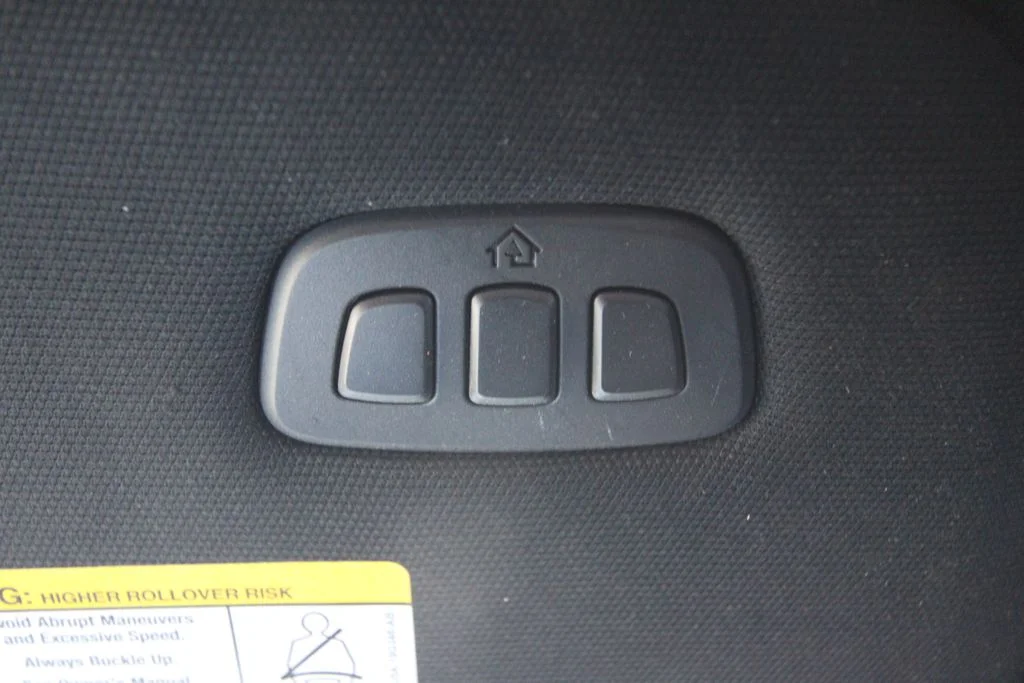 Used 2023  Ford Lariat image 40