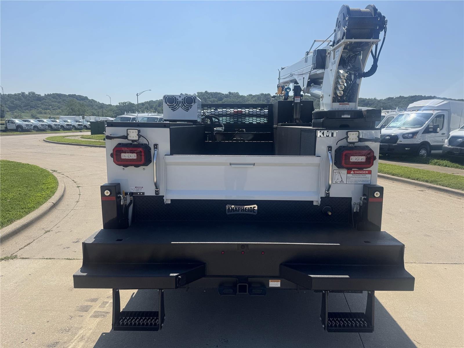 2024 Ford F-600 Super Duty Chassis Cab XL - Photo 35