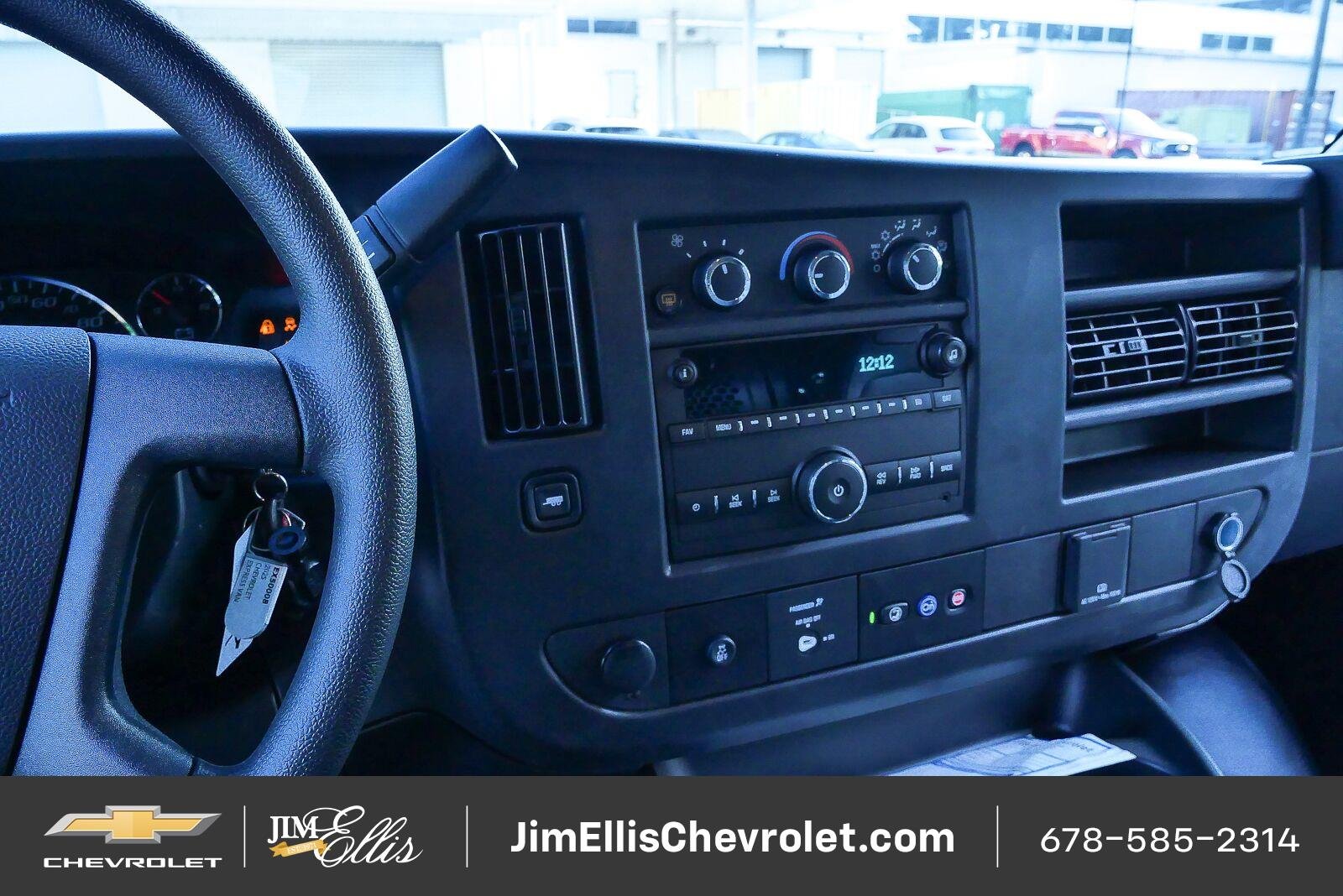 2025 Chevrolet Express Cargo Work Van - Photo 12