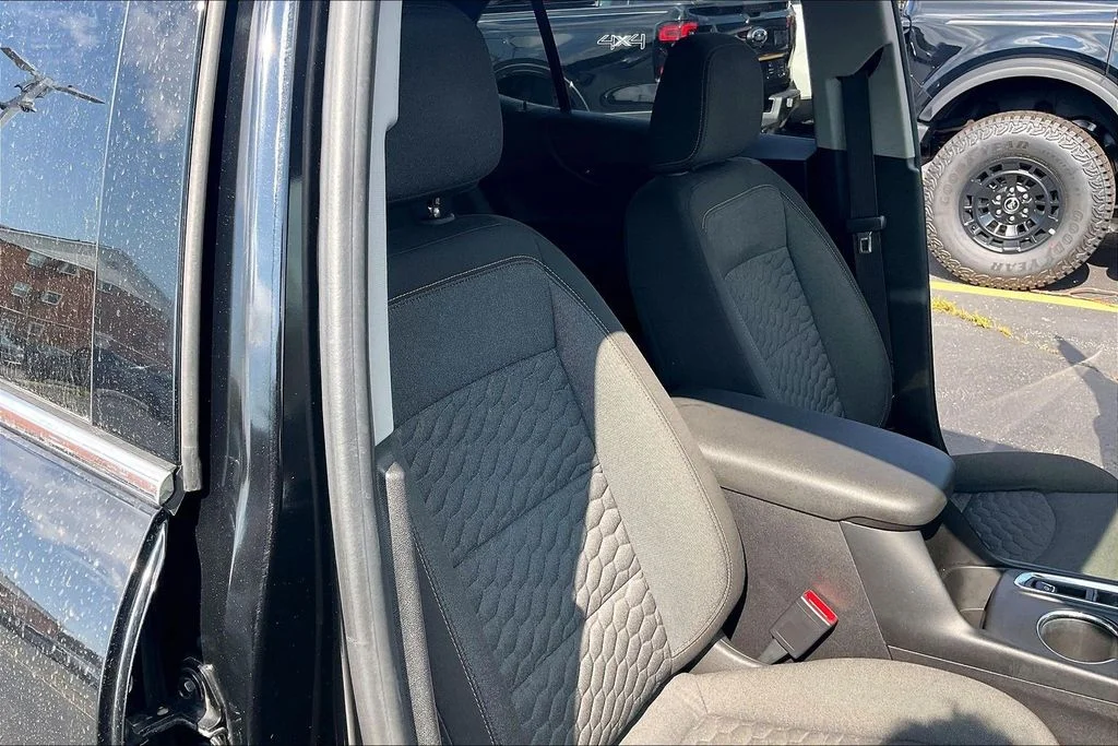 Used 2018 Mosaic Black Metallic Chevrolet LT image 6