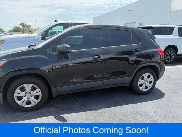 Used 2018 Black Chevrolet LS image 4