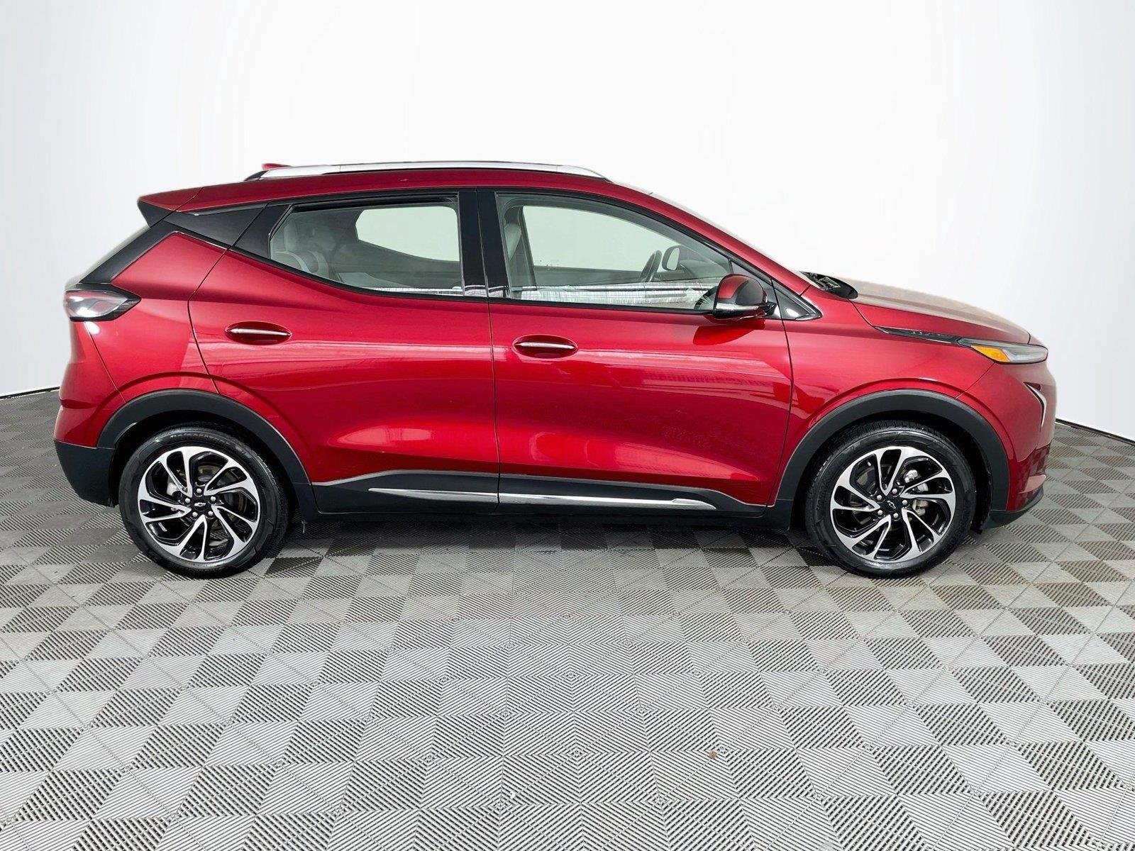 Used 2022 Cherry Red Tintcoat Chevrolet Premier image 10