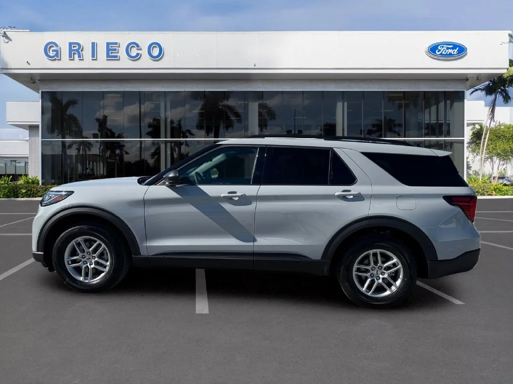 New 2027 White Ford Active image 4