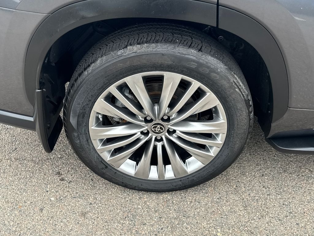 Used 2023 Gray Toyota Platinum image 46