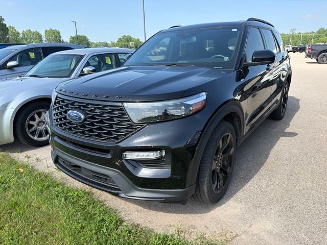 Used 2023 Black Metallic Ford ST-Line image 3