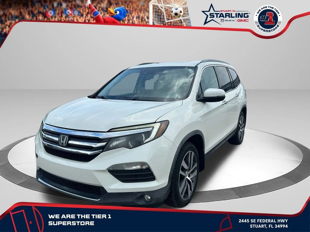 Used 2017  Honda Touring image 1