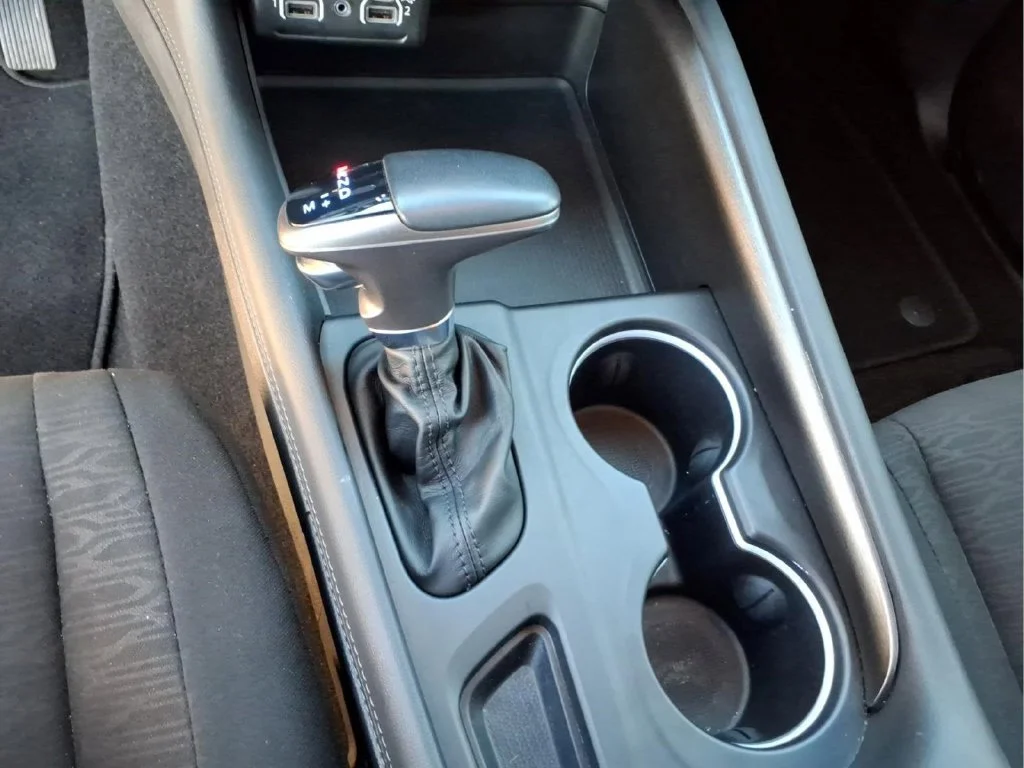 Used 2024 White Dodge SXT Plus image 26