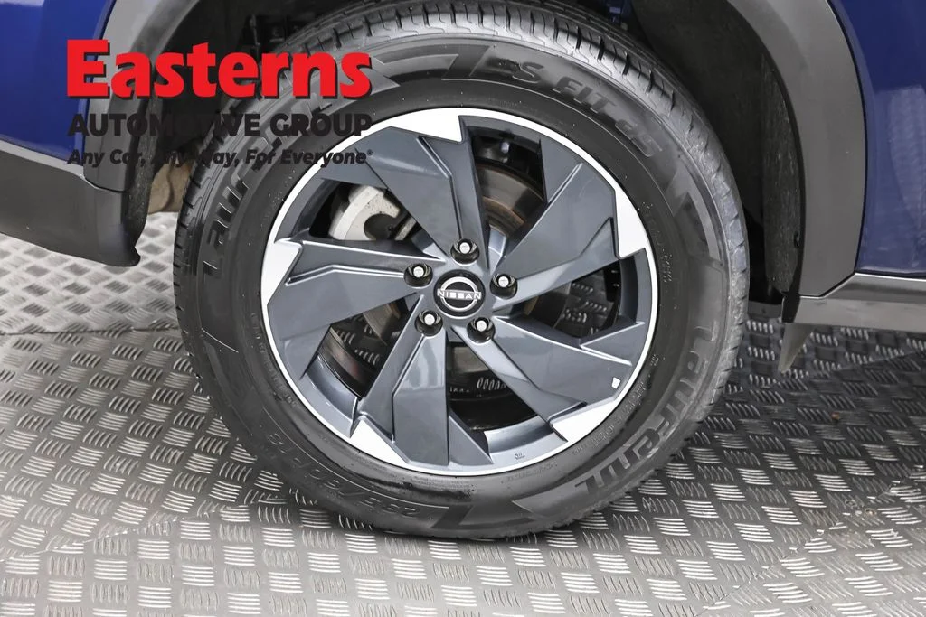 Used 2024 Blue Nissan SV image 30