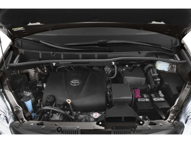 Used 2018 Gold Toyota XLE image 13