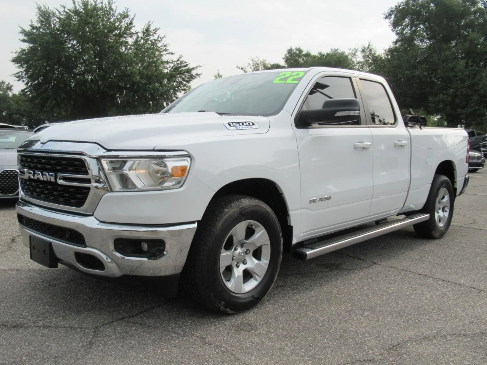 Used 2022 White Ram Big Horn/Lone Star image 3