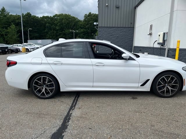 Used 2023 Alpine White BMW 540i xDrive image 2