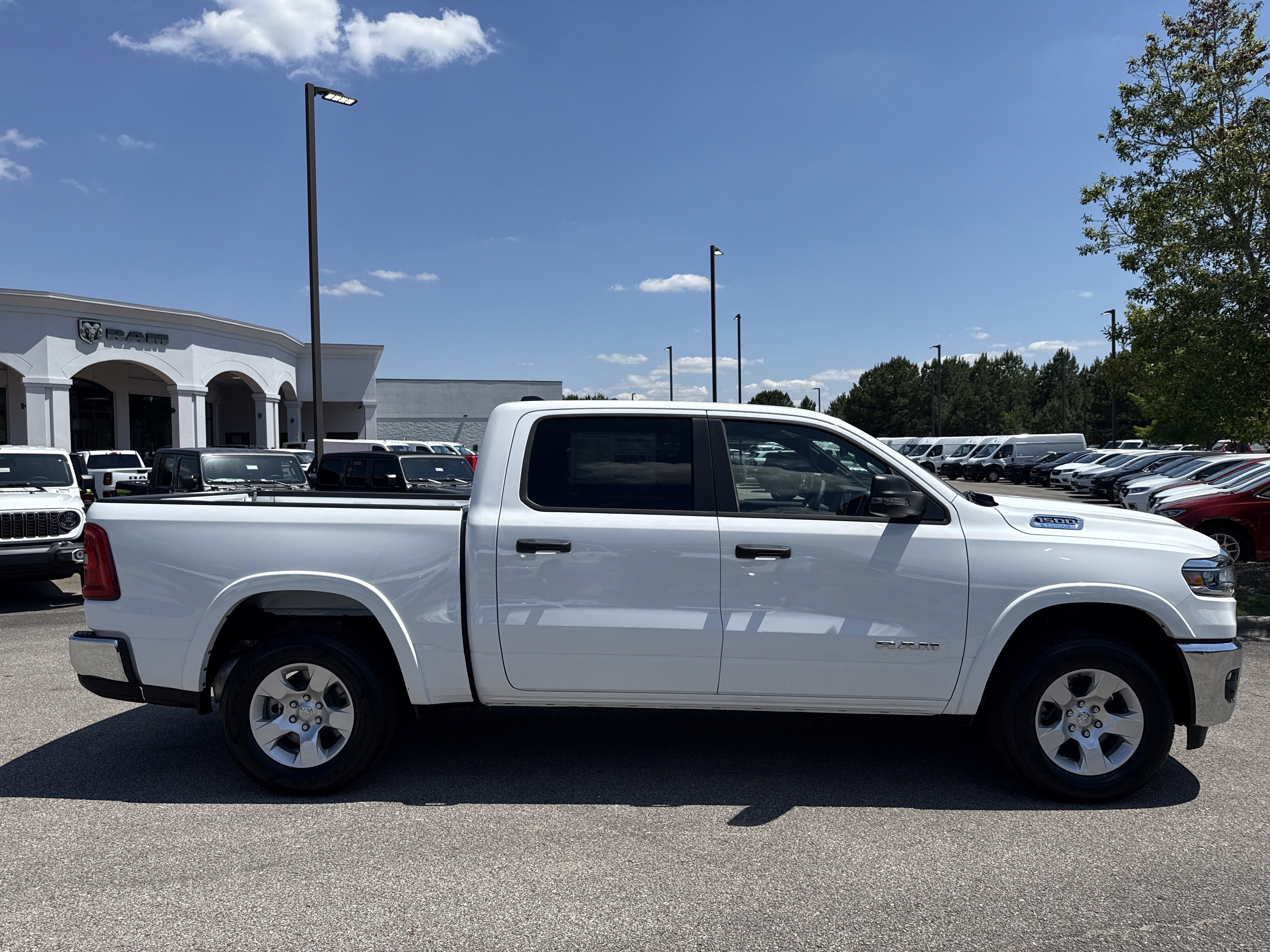 New 2026 Bright White Clear-Coat Exterior Paint RAM Big Horn/Lone Star image 8