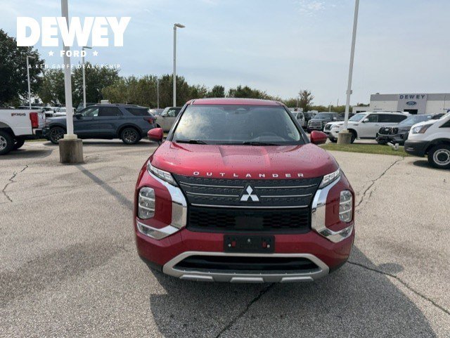 Used 2023 Red Mitsubishi SE Black Edition image 2