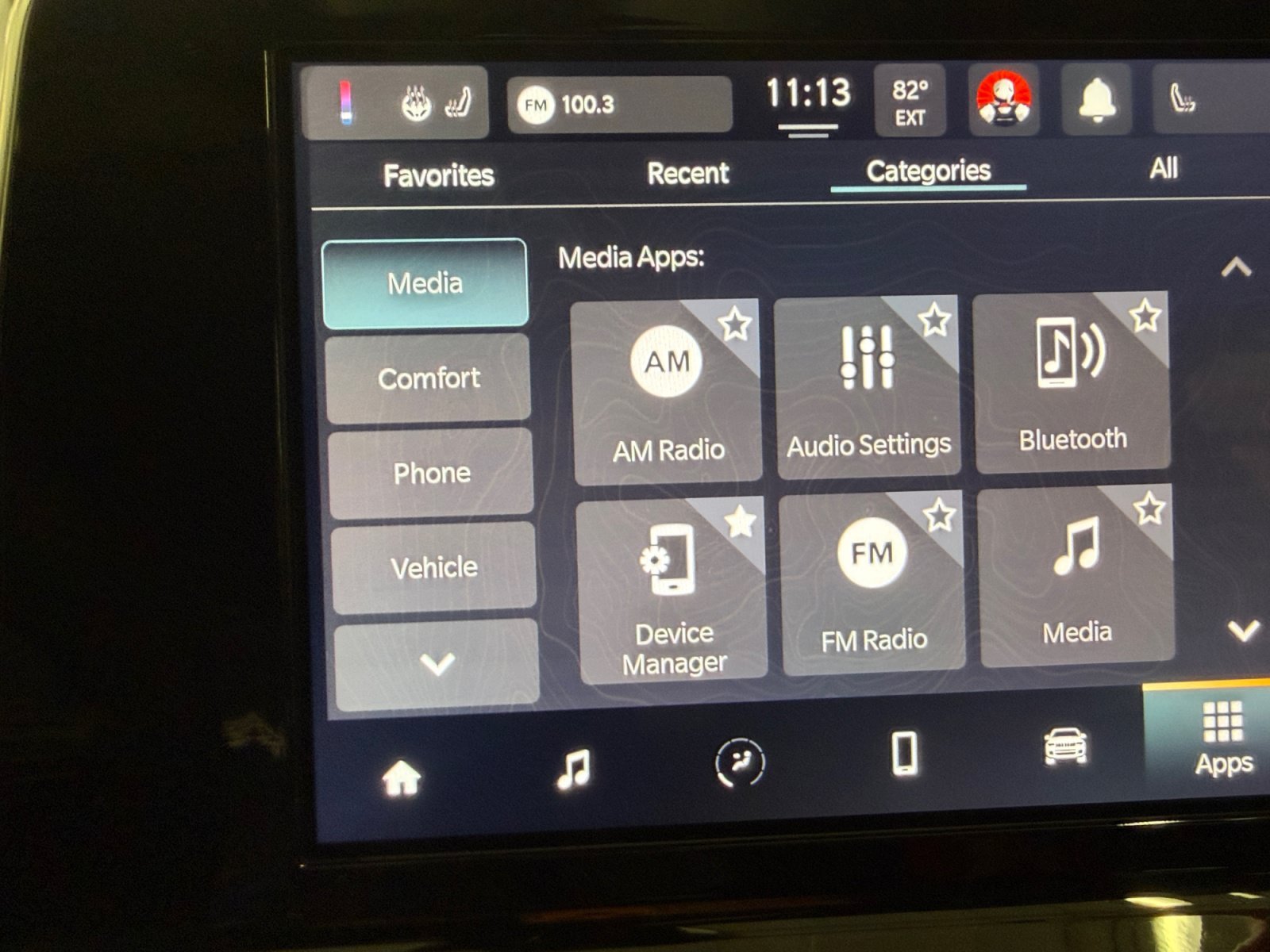 Used 2025 Silver Zynith Metallic Clearcoat Jeep Latitude image 42