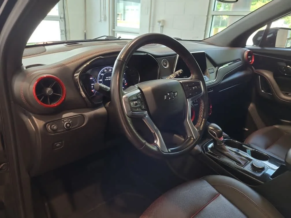 Used 2022 Black Chevrolet RS image 10