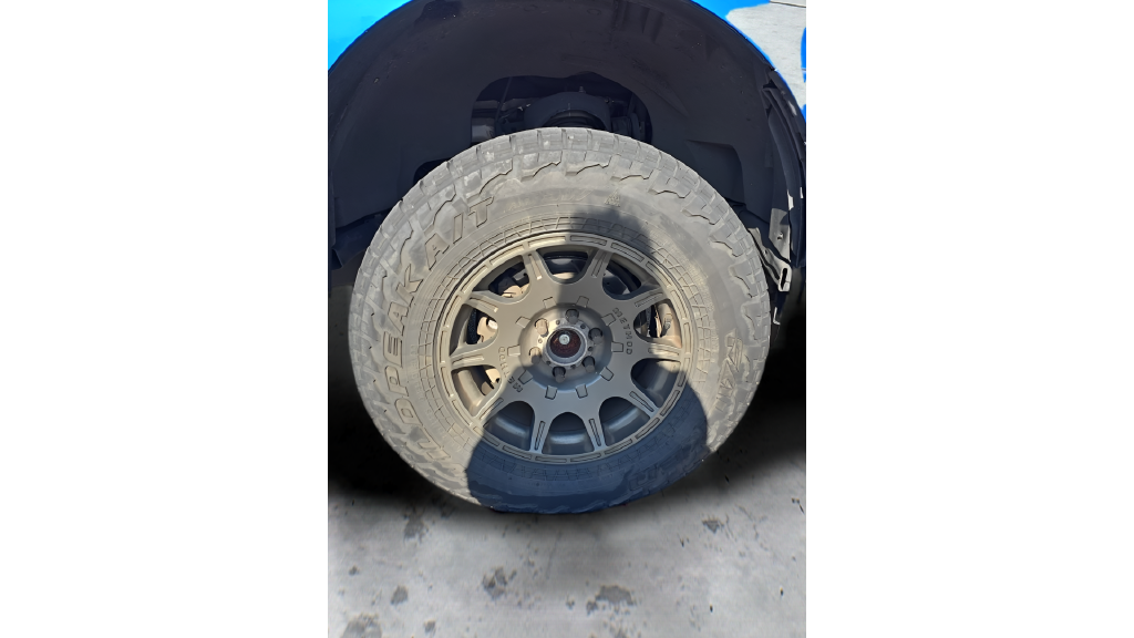 Used 2016 Blue Flame Metallic Ford XLT image 18